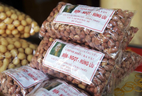 សណ្ដែងដីលីញហុងលីវ នៅលើវិថី Ba Trieu